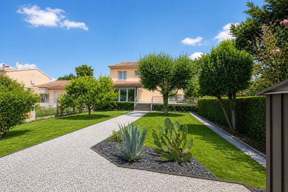 Maison de 7 pièces de 156 m² à Talence