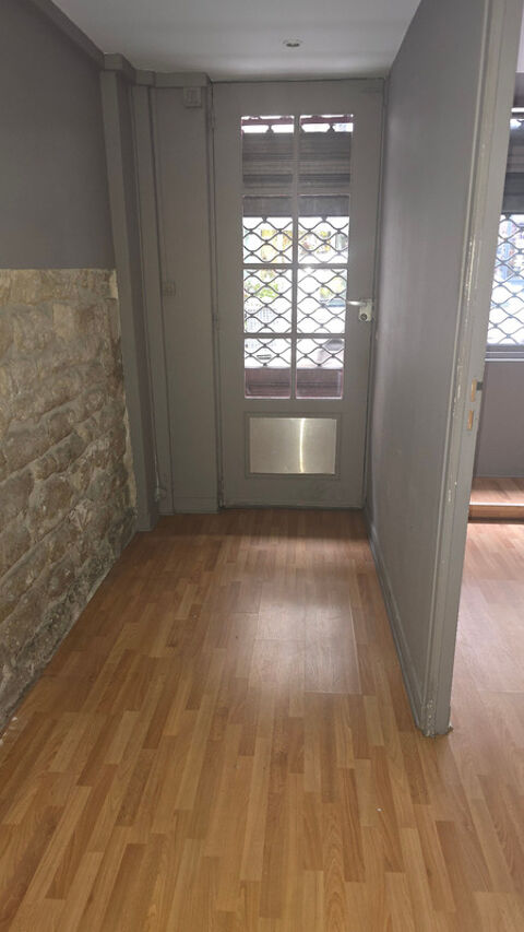   Notre Dame de Lorette : Local commercial de 56m² 