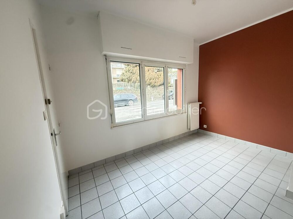 Vente Maison Maison de 70m2 non mitoyenne en centre ville avec garage et cave Fougeres