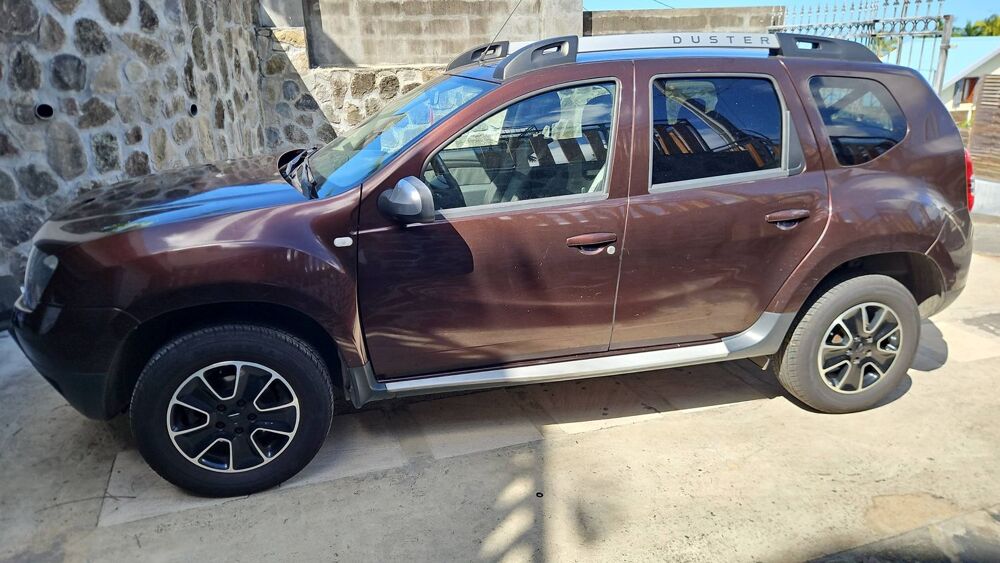 Duster 1.5 Blue dCi 115 Black Touch 2017 occasion 97421 Saint Louis