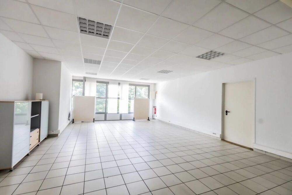   bureau 58 m2 + 2 parkings Brignais