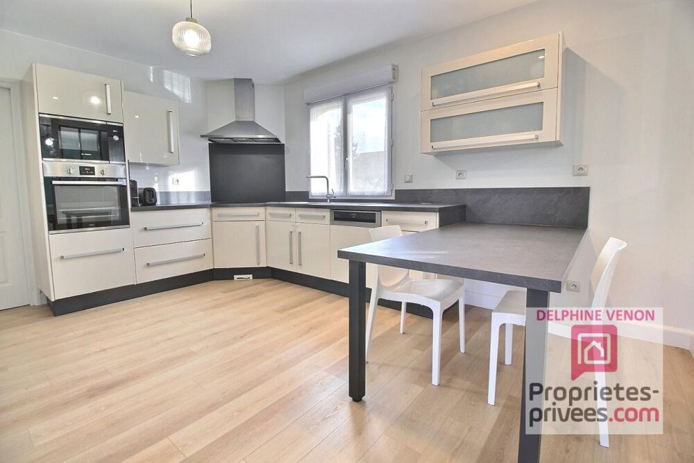 Vente Maison Exclusivité - Maison de plain pied classe énergie C avec 4 chambres , combles aménageables et garage sur un terrain de 1000 m² à Chateauneuf sur loire