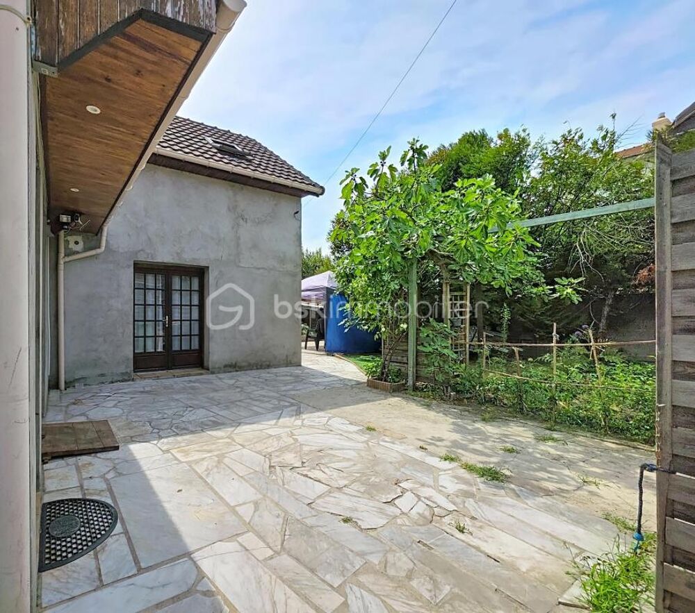 Vente Maison Maison familiale de 142 m² avec jardin Les pavillons sous bois