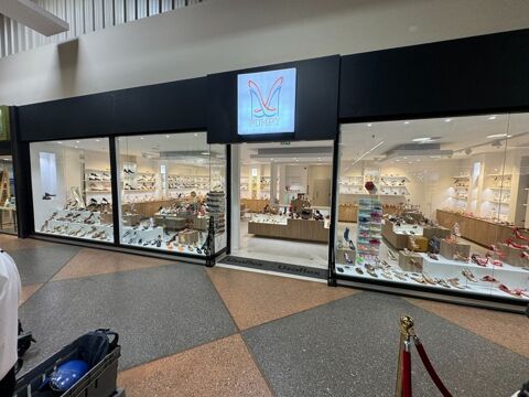   À vendre  Local commercial d'exception en galerie commerciale 