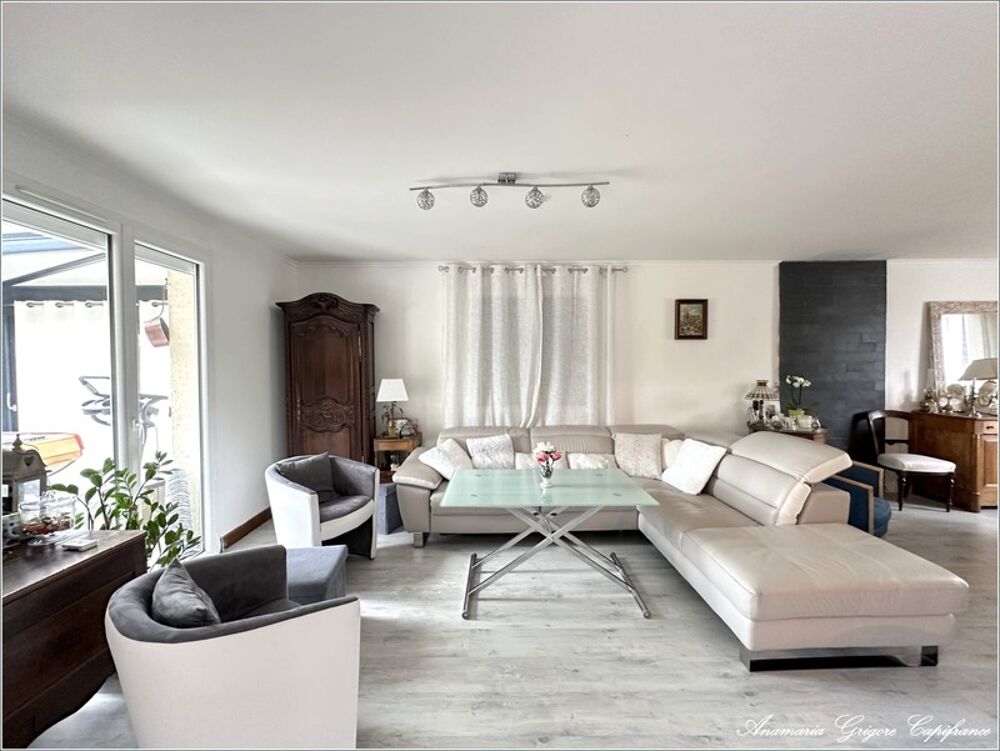Vente Maison Courville-sur-Eure, belle maison de 193 m², 4 chambres, véranda, garages - 1926 m² de terrain Courville sur eure