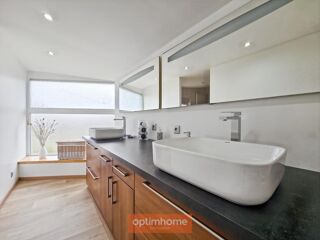  Maison à vendre 10 pièces 226 m²