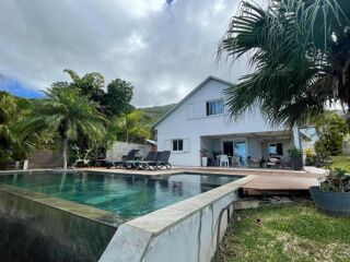  Maison � vendre 6 pi�ces 220 m�