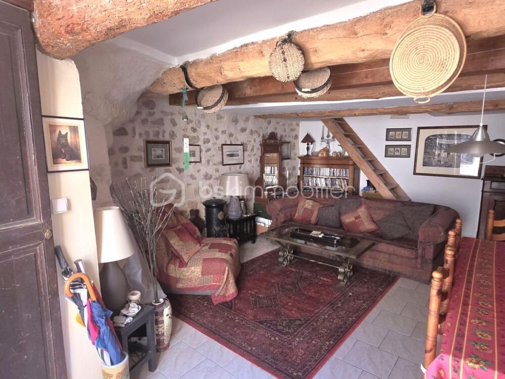Maison de village en pierre