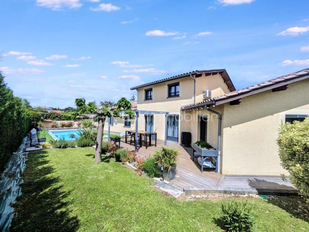Villa darchitecte contemporaine avec piscine et domotique  226 m²