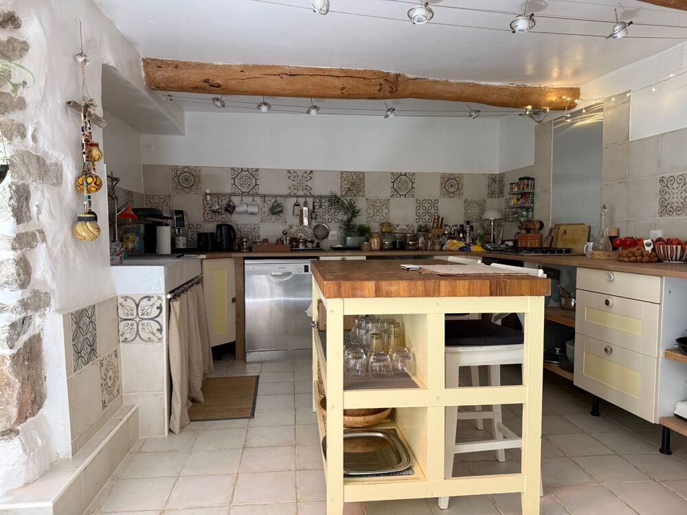 Maison de village rénovée avec patio et terrasse tropézienne  Siran (Minervois)