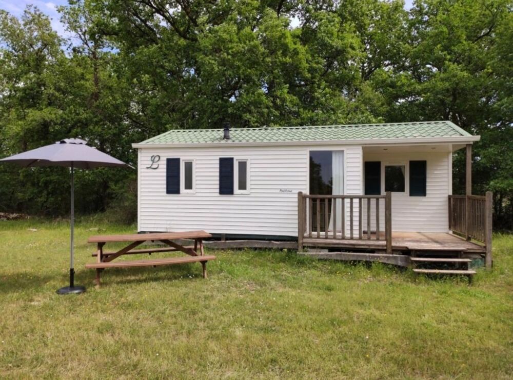 à vendre  Propriété/château Gabillou (24210)