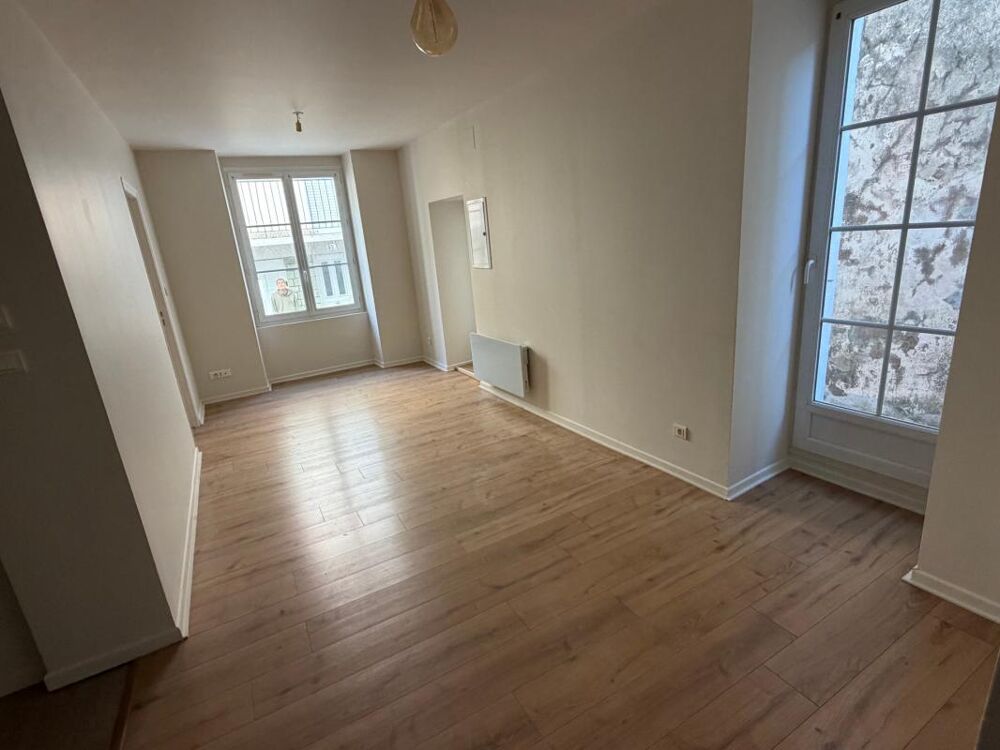 Vente Appartement LES SABLES D'OLONNE (85100) - RARE - A 2 PAS DU REMBLAI ET DU PORT APPARTEMENT T3 RENOVE EN 2026 EN RDC Les sables d olonne
