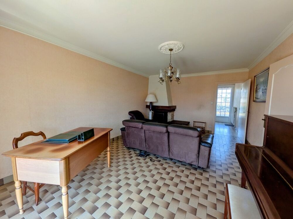Vente Maison Maison à vendre 110m² SAINT PIERRE DES ECHAUBROGNES (79) Saint pierre des echaubrognes