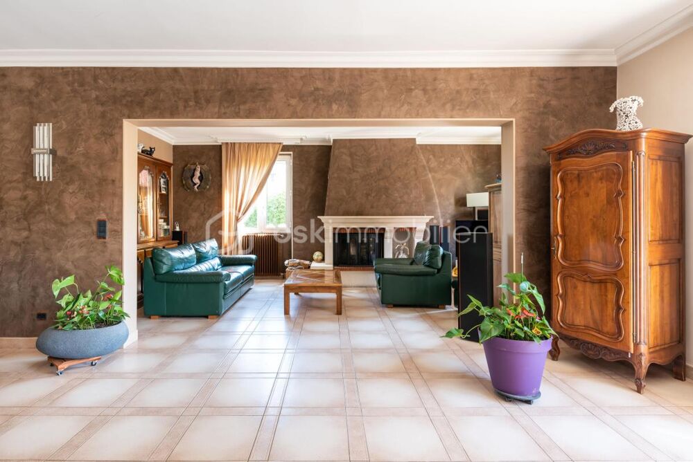 Vente Maison Maison avec piscine proche la soie Decines charpieu