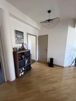  Appartement à louer 3 pièces 57 m²