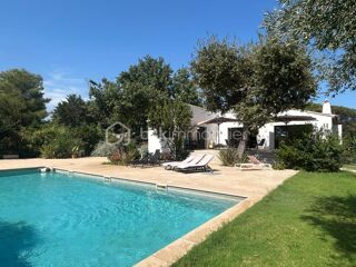  Villa à vendre 7 pièces 300 m²