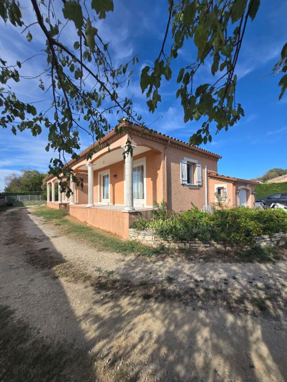 Villa Bagard 7 pièce(s) 219 m2 avec piscine sur plus de 2000 M2