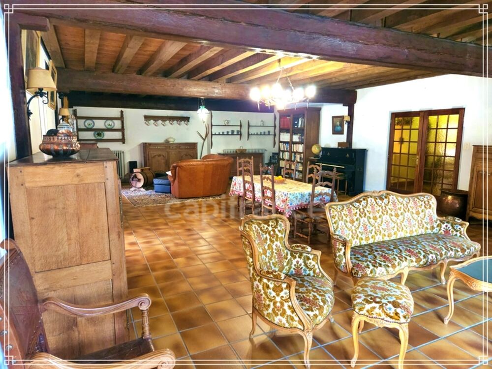 Ensemble immobilier de caractère avec fort potentiel  Maison de 305 m² + revenus locatifs