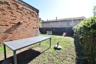  Appartement à louer 4 pièces 99 m²