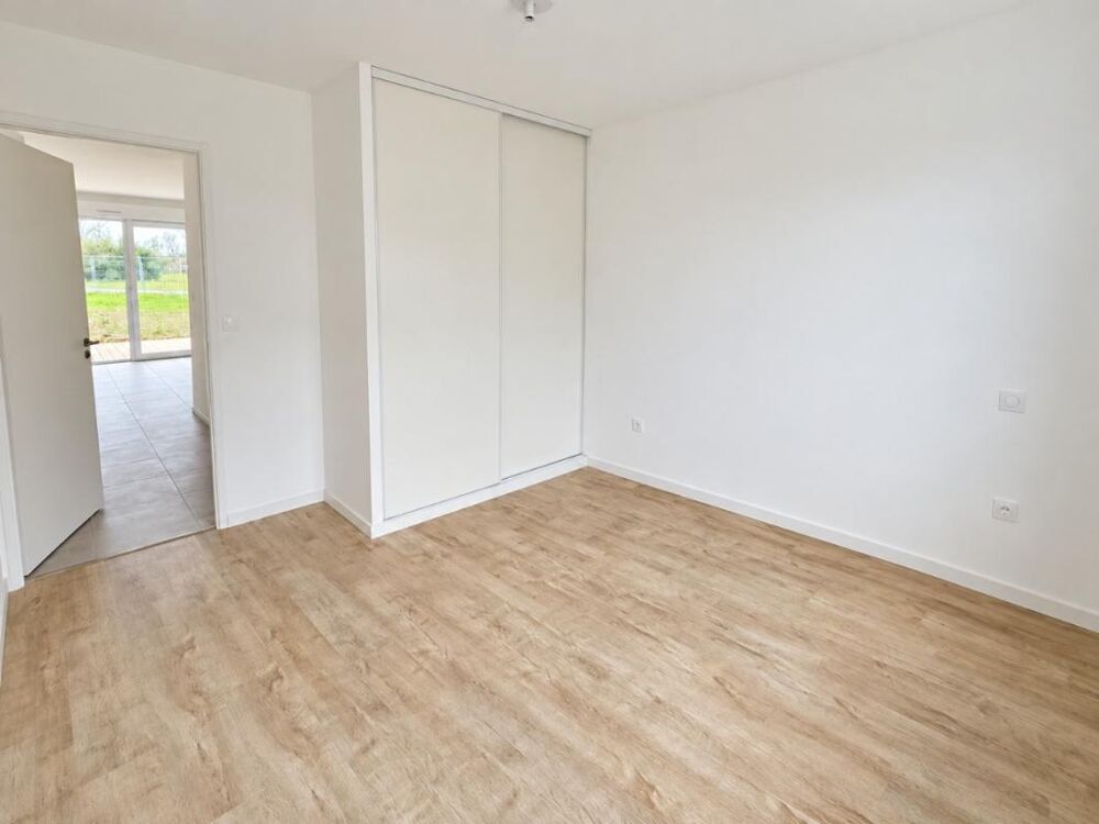 Location Appartement T2 neuf avec terrasse, jardin et deux parkings à Roques Roques