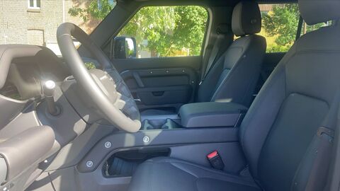 Defender P300e 2.0 Ti 300 PHEV 4WD BVA X-Dynamic Se - Premi&egrave;re main G 2024 occasion 59551 Attiches