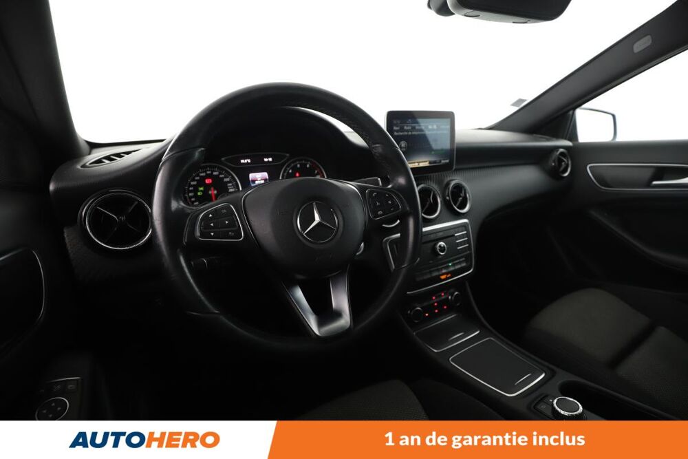Classe GLA 200 Intuition 7G-DCT 156 ch 2017 occasion 92130 Issy-les-Moulineaux