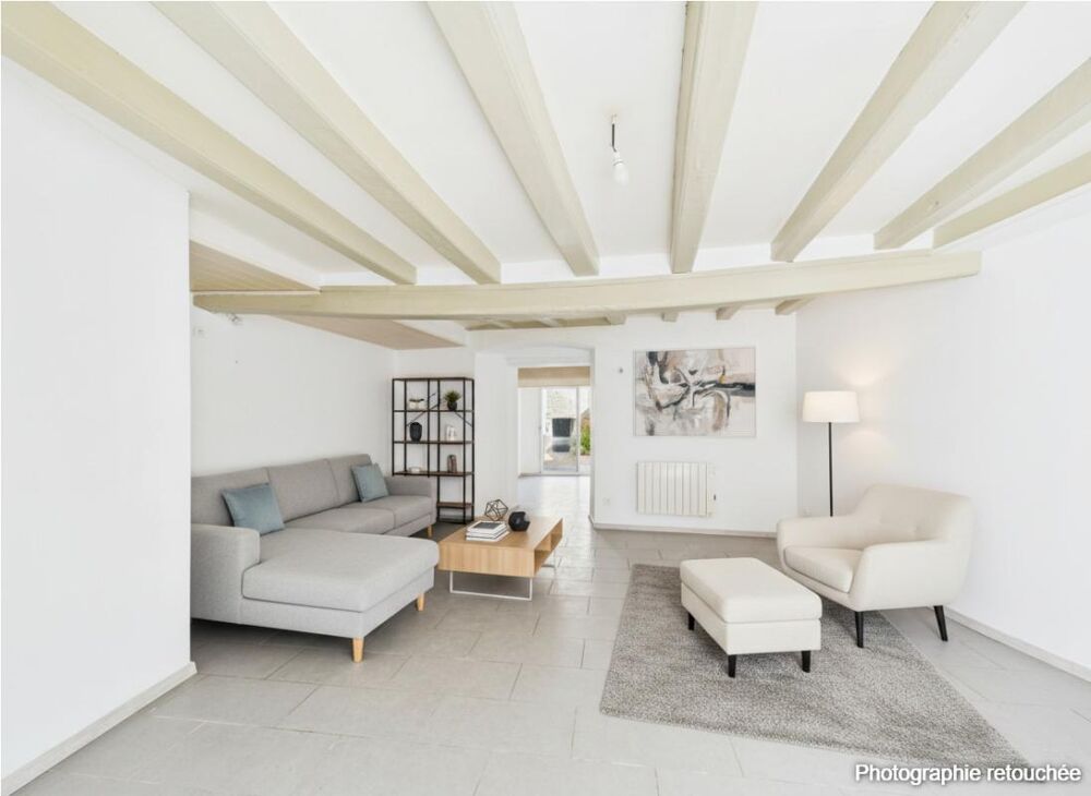 Maison de 165 m 2 à Mirebeau , 4 chambres, cour, garage, caves