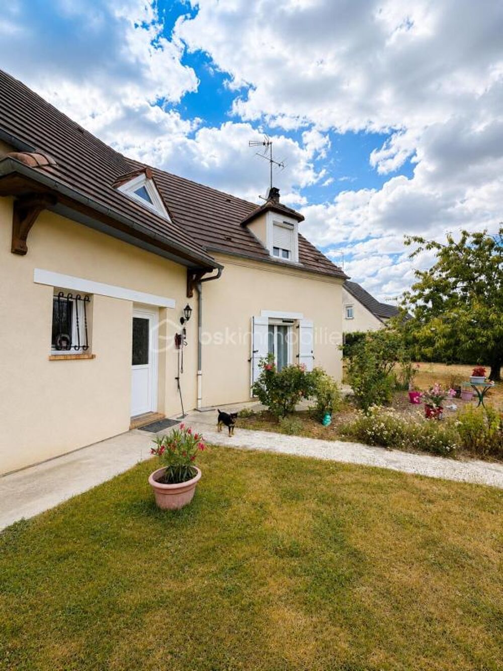 Maison 153 m² Bazincourt-sur-Epte - Grand salon lumineux et 5 chambres