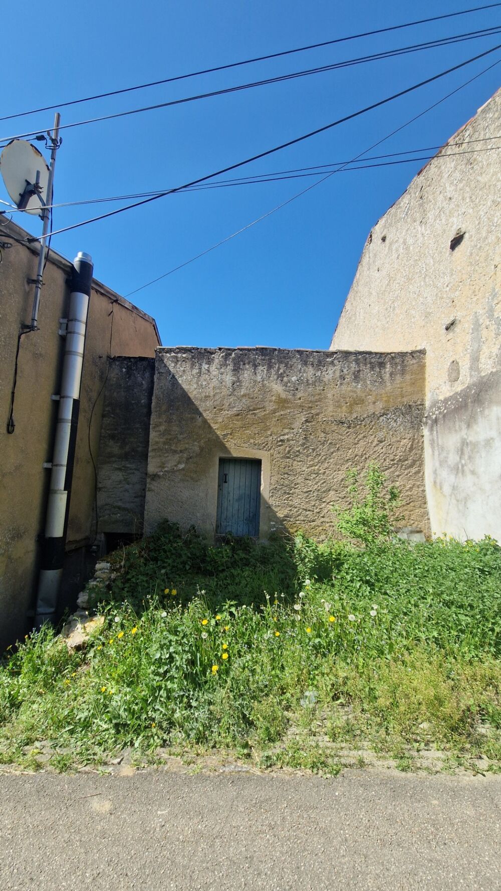 Maison à Waville F4 de 90 M2 avec jardin / parking et dépendance