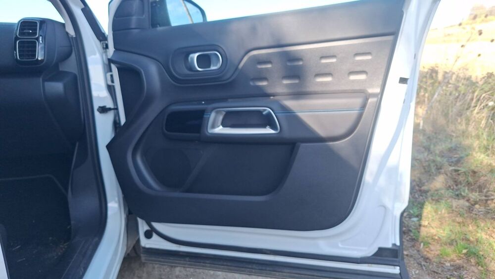 C5 aircross 1.6 PureTech 225 Plug in Hybrid e-EAT8 Shine - Automatique 2022 occasion 54670 Custines