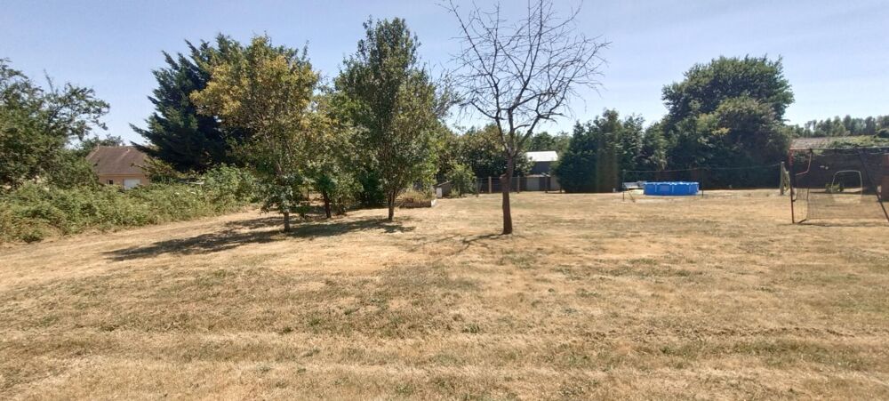 Vente Terrain Terrain à bâtir entièrement plat de plus de 800 m2 avec une façade de 24 m Yvre l eveque