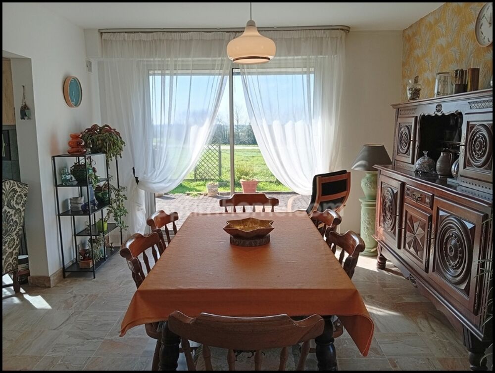 Vente Maison PLOUGASNOU : Propriété familiale proche bourg avec hangar de 100 m², 2 000 m² de terrain et plages à proximité ! Plougasnou
