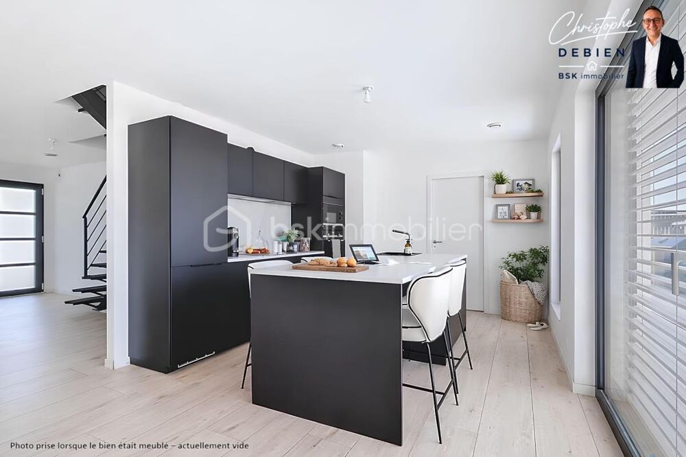 MAISON CONTEMPORAINE 2021  BASSE CONSOMMATION  CENTRE BOURG  LUMINEUSE  3/4 CHAMBRES  GARAGE & BORNE ÉLECTRIQUE