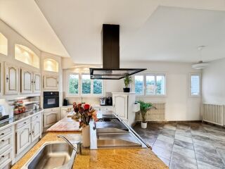  Maison � vendre 10 pi�ces 310 m�