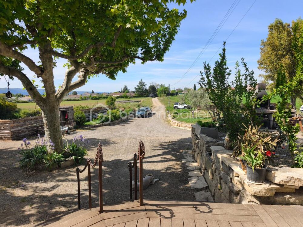 Corps de ferme 245 m² composé : de 3 habitations sur 4000 m² de terrain