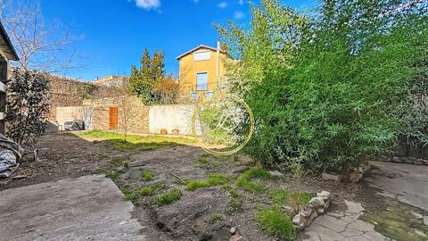   PRADES-Maison de ville- spacieuse avec jardin Maison - 6 pi�ce(s) - 163 m�