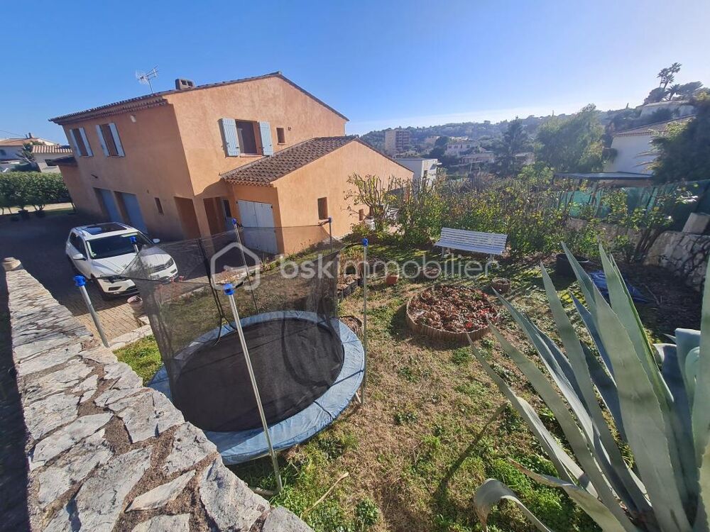 � vendre  Maison Vallauris (06220)