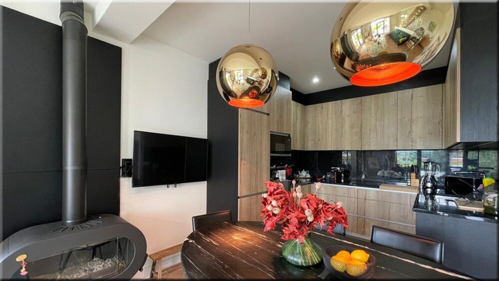 Vente Maison Maison à vendre 9 pièces CHALLEX (01) Deux univers, une même propriété Challex