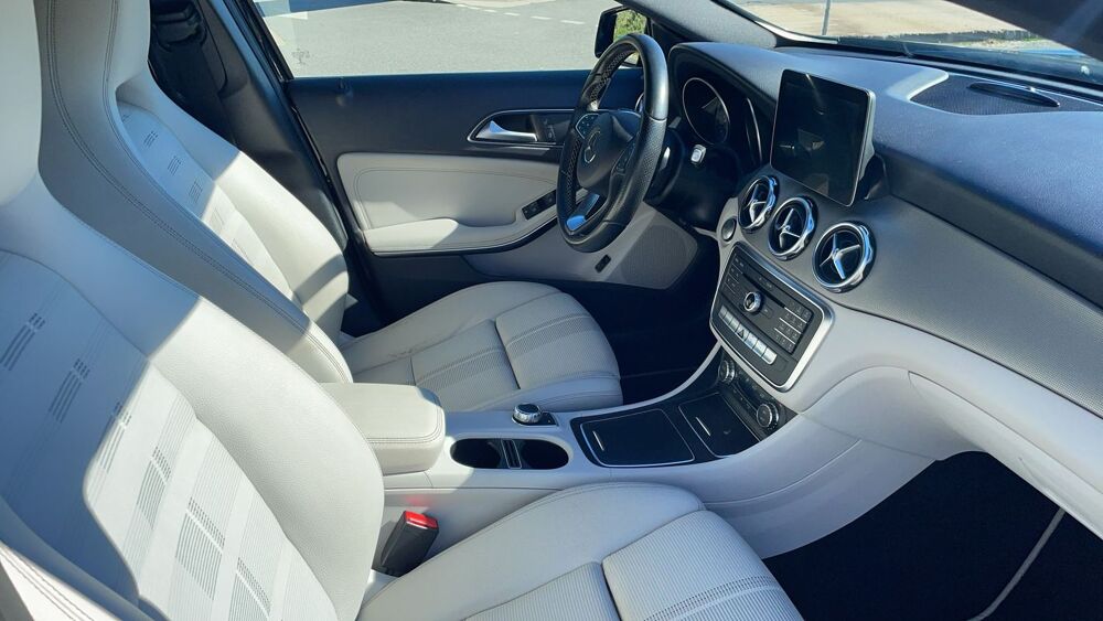 Classe GLA 200 d 136 7G-DCT Sensation - Automatique 2017 occasion 03270 Saint Yorre