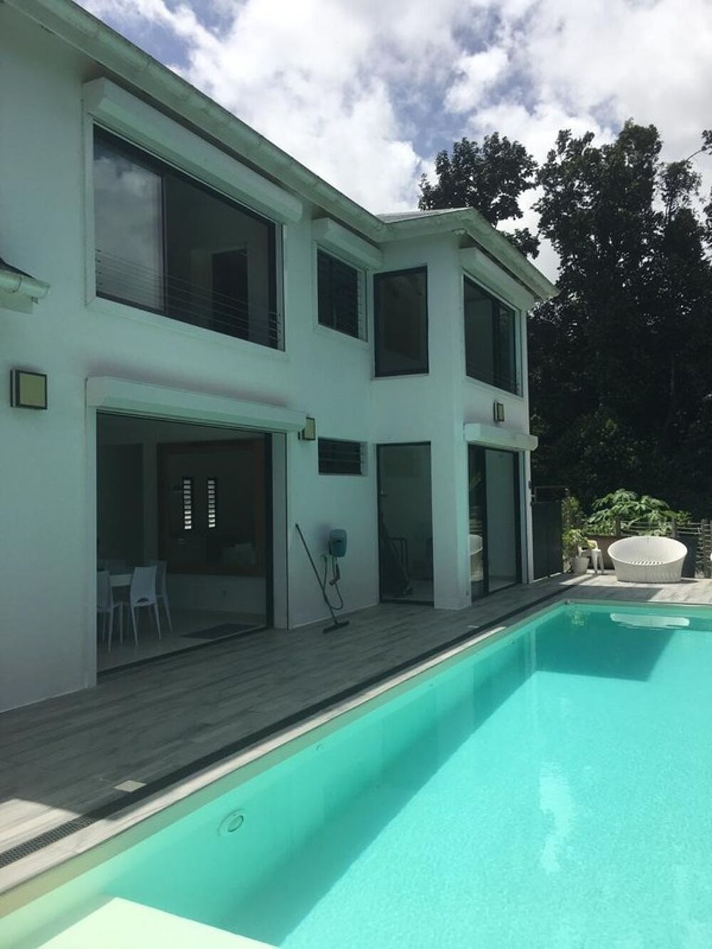 Vente Villa RARE VILLA DE STANDING AVEC PISCINE VUE DEGAGEE 1451 M2 DE TERRAIN Petit bourg