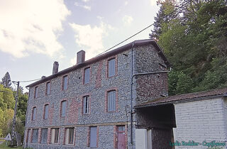  Immeuble  vendre 15 + pices 243 m