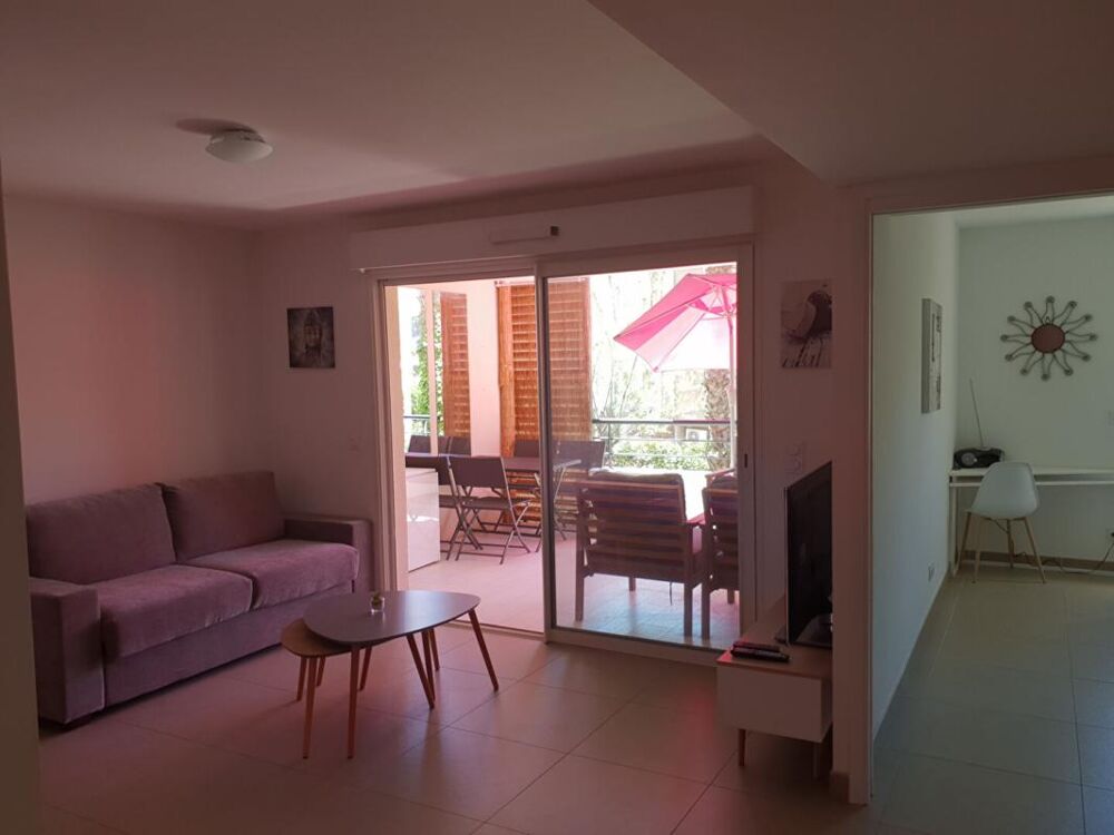 Vente Appartement À VENDRE ? Superbe F2 avec terrasse ? Triangle d'Or Saint raphael