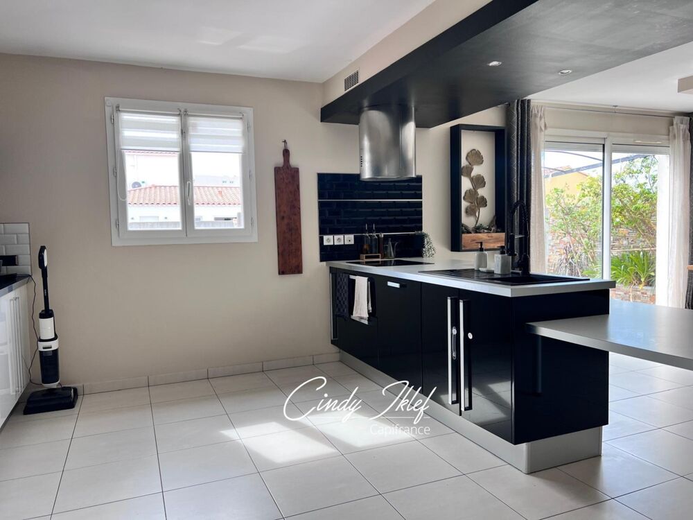 Vente Maison Marignane, Quartier Les Beugons: Maison T4 de 97 m2, de plain-pied et exposée Sud, avec jardin, piscine et un garage de 16 m2 Marignane