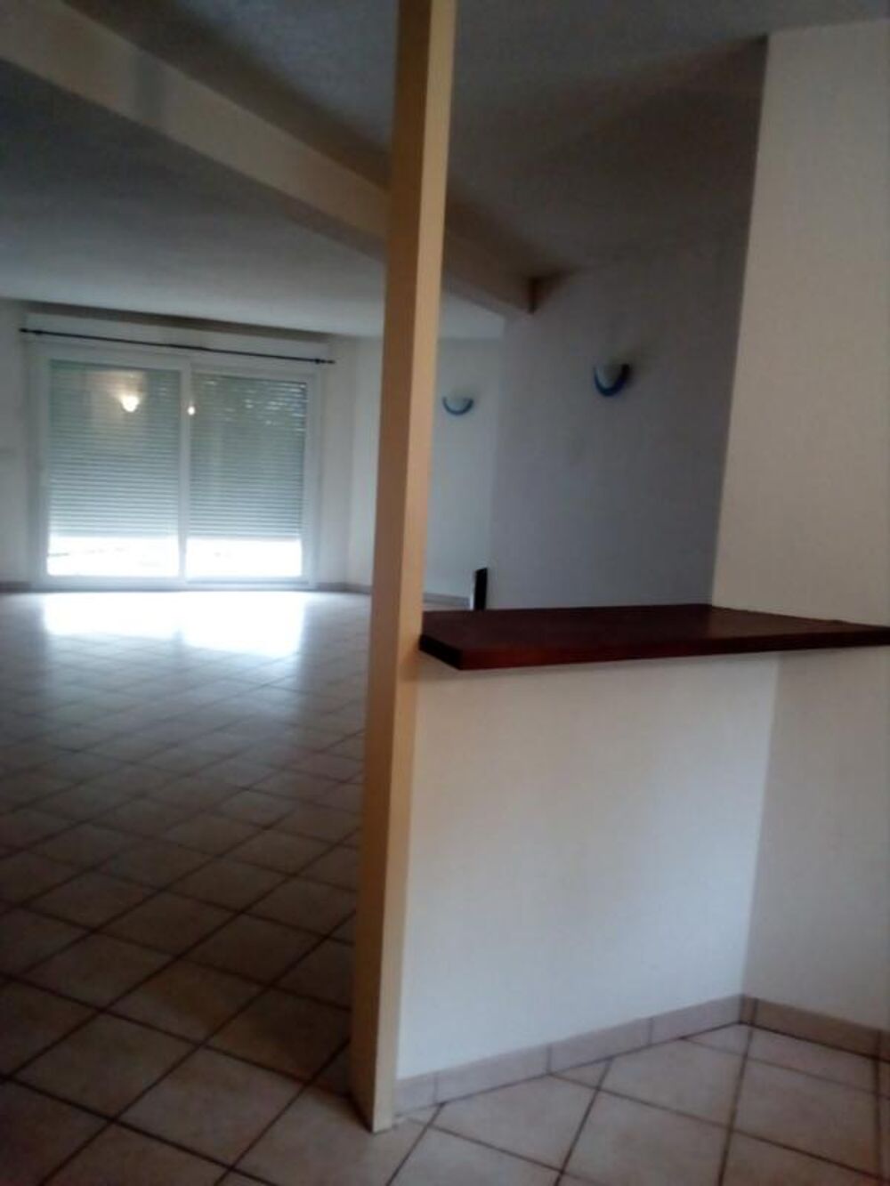 Location Appartement A LOUER T3 AVEC PETITE TERRASSE RESIDENCE LES BASTONIES Villefranche de rouergue