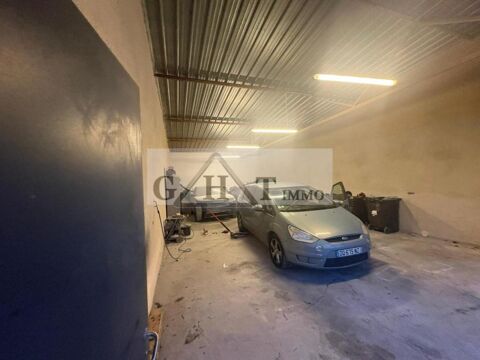 ENTREPOT A LOUER 105 M&sup2; A VAUX LE PENIL 1500 77000 Vaux le penil