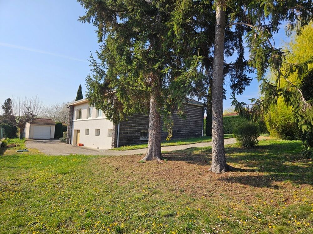 Vente Maison Maison 4 pi�ces -3 chambres- plusieurs garages -Beau terrain  2000 m2 - PERIGNAT LES SARLIEVE (63) Perignat les sarlieve