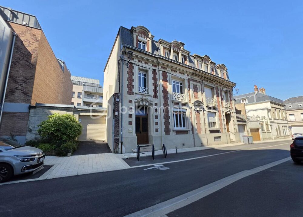 Vente Maison MAISON DE CARACTÈRE, 7 CHAMBRES AVEC JARDIN ET STATIONNEMENT… EN PLEIN CENTRE DE SAINT-QUENTIN ! Saint quentin