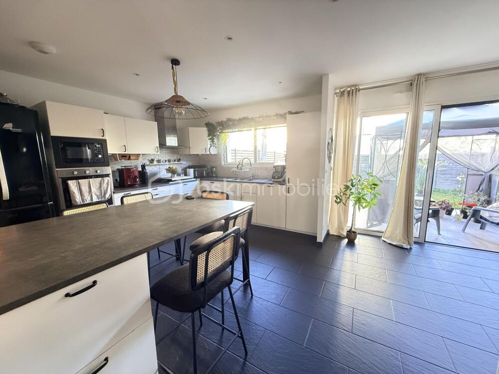 Vente Maison Maison familiale de 136 m² avec jardin, terrasse et garage – Orgères Orgeres