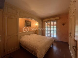  Villa  vendre 5 pices 216 m