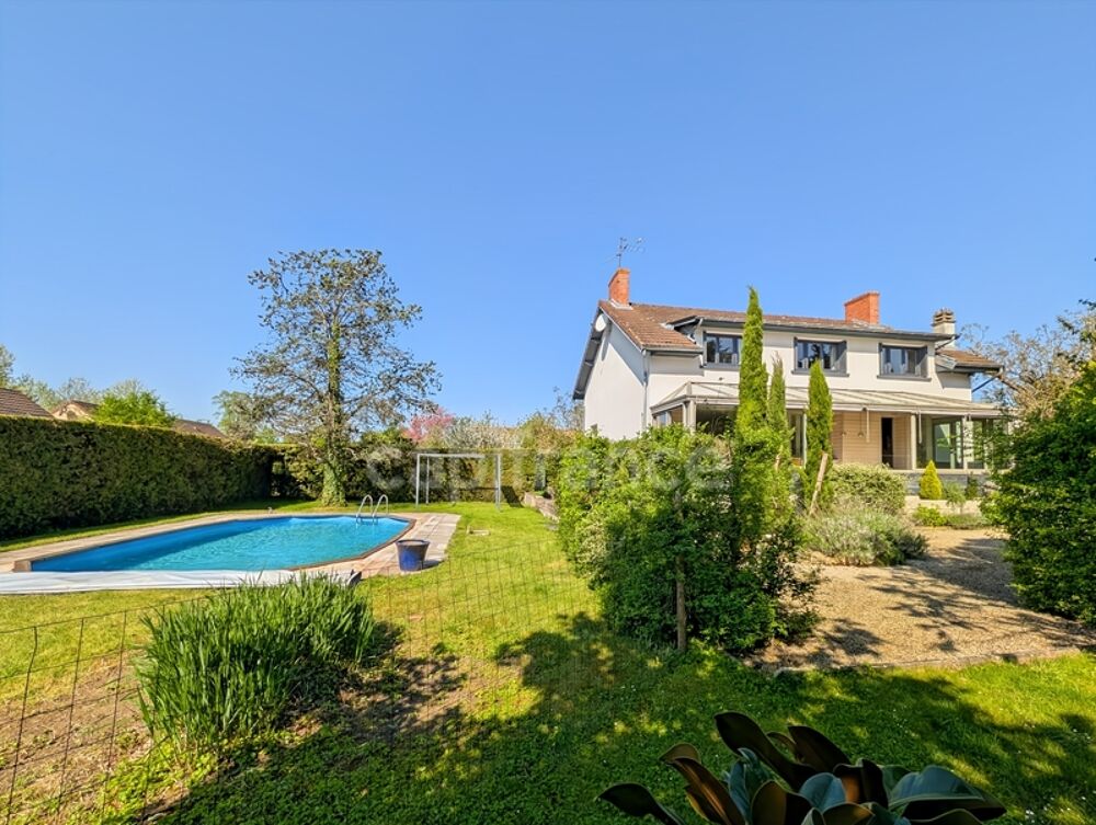 Vente Maison A vendre à Saint-Marcel (71) cette villa authentique de 189 m² 7 pièces 5 chambres 1 bureau et terrain de 2310 m² Saint marcel